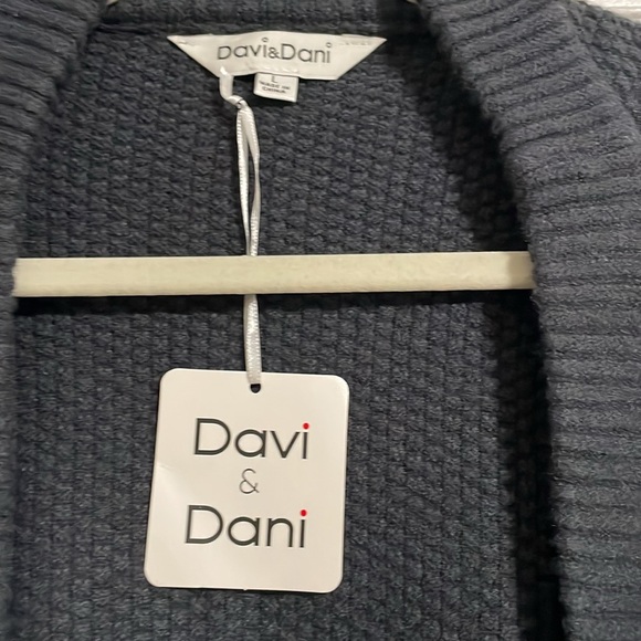 Davi & Dani Winter Cardigan - Picture 3 of 5